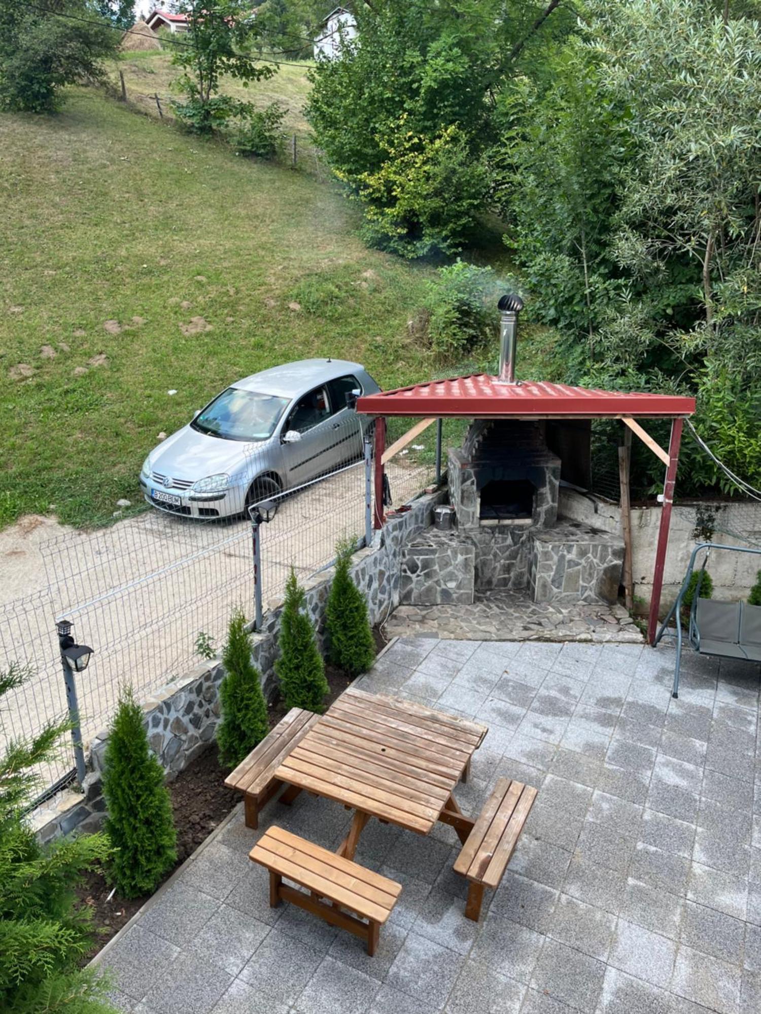 Cri Cri Buşteni